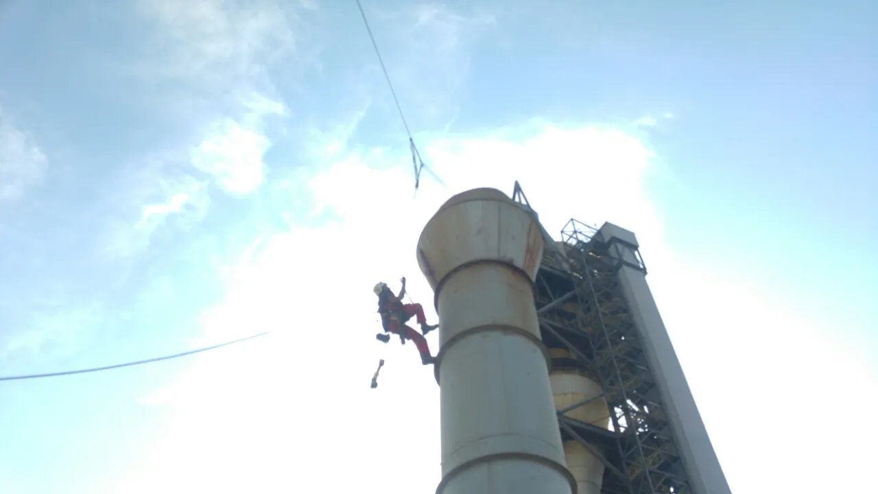 Cement Plant Clinker Storage Roof Inspection