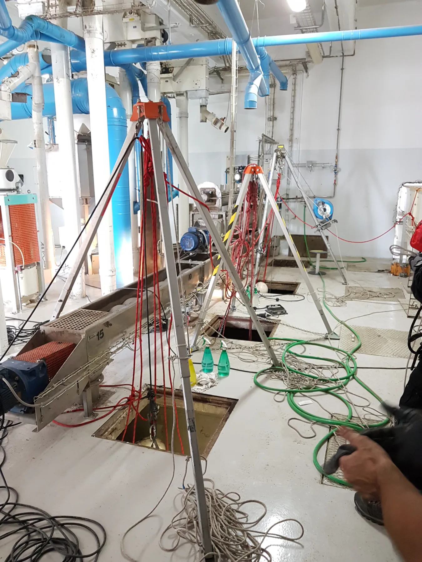 Food Industry 4 Silos Cleaning Repair & Internal Protection