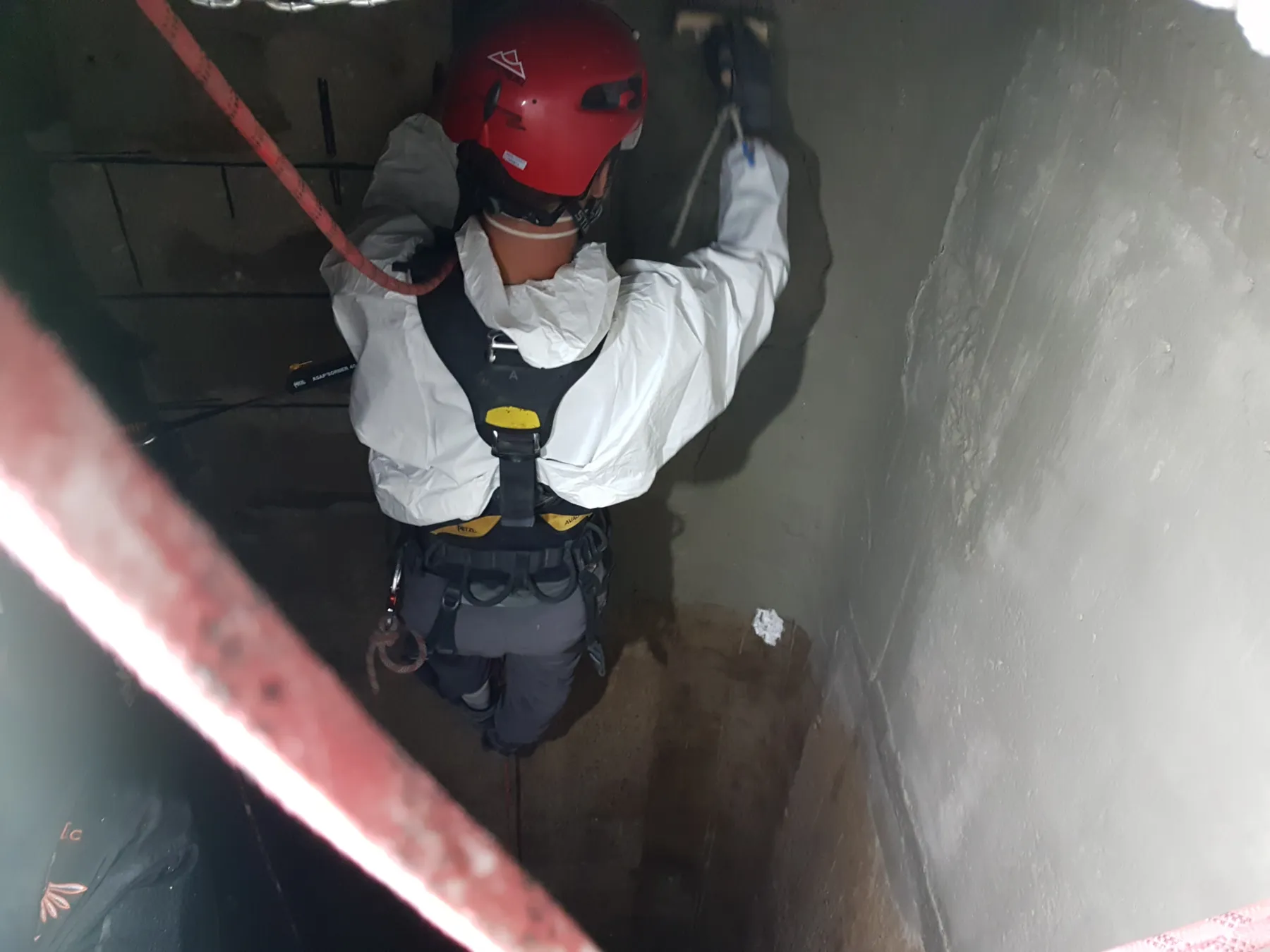 Food Industry 4 Silos Cleaning Repair & Internal Protection