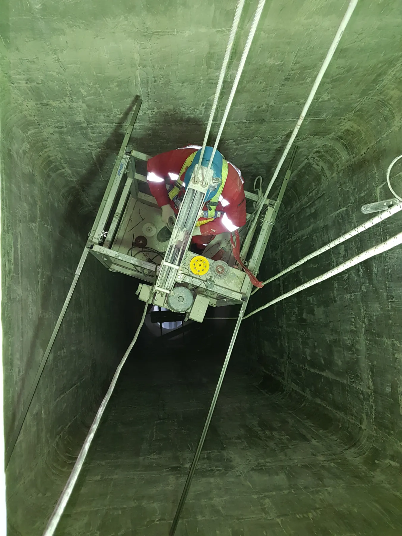 Food Industry 4 Silos Internal Cleaning & Safe Food Coating