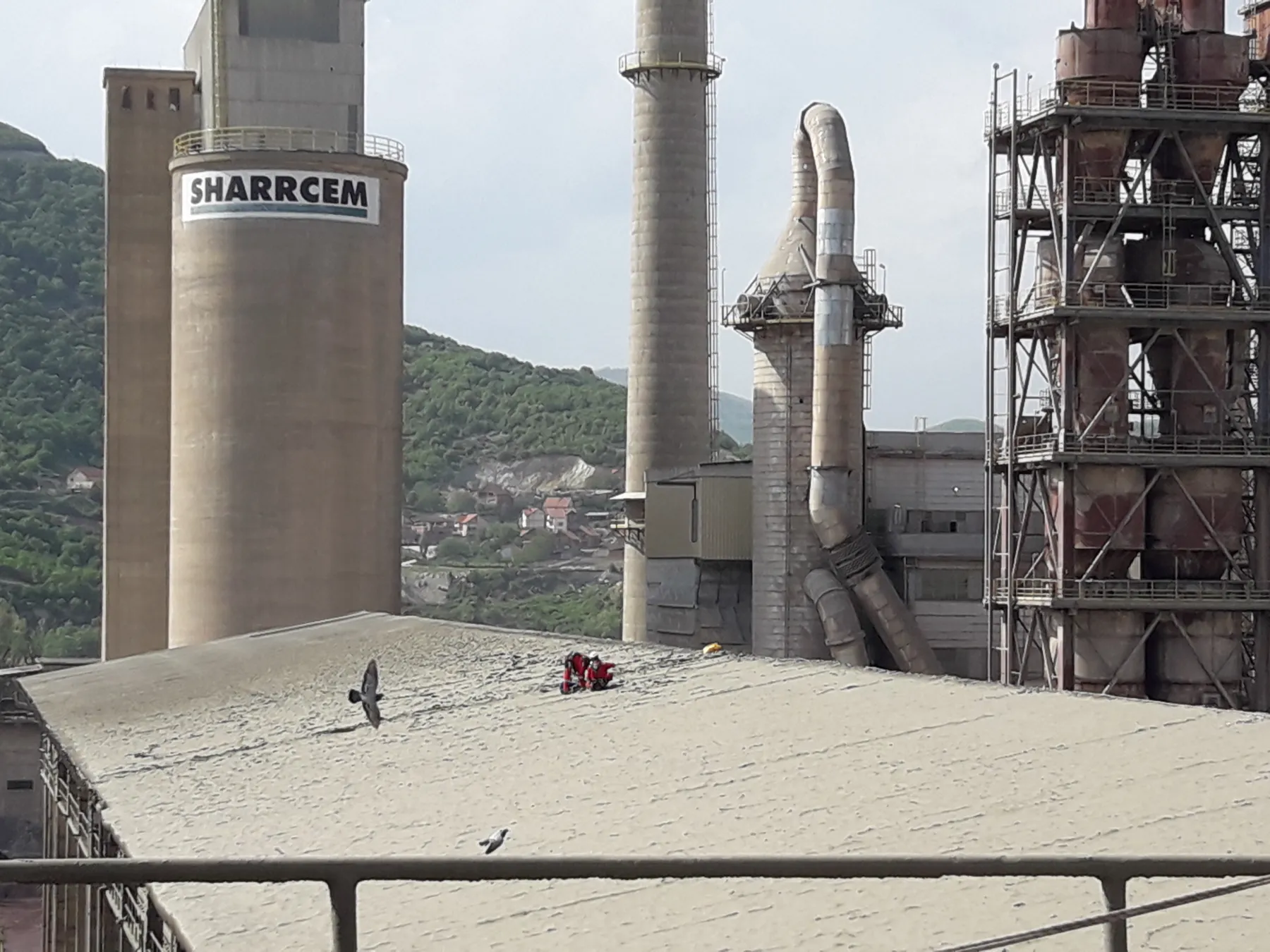 Cement Clinker Roof Buildup Cleaning