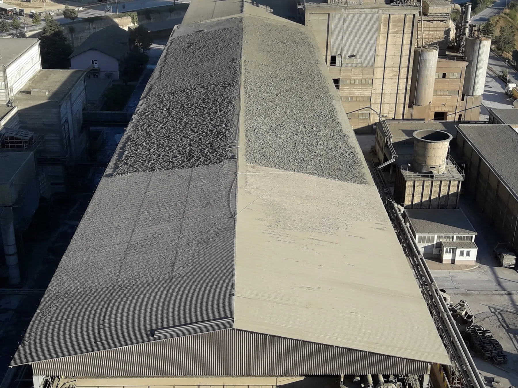 Cement Clinker Roof Buildup Cleaning