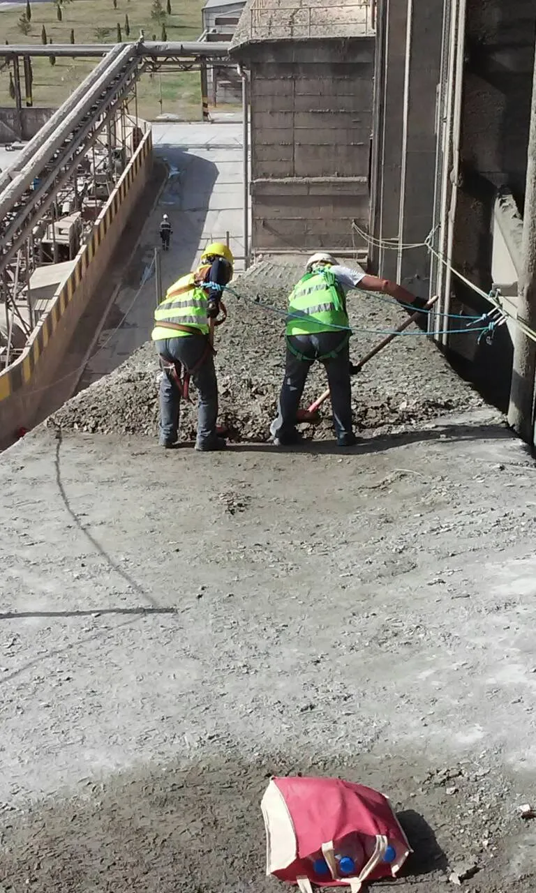 Cement Clinker Roof Buildup Cleaning