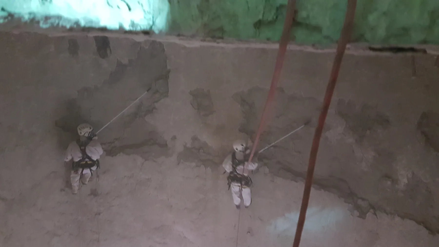 Cement Plant 20 m Silo Internal Cleaning No. 19