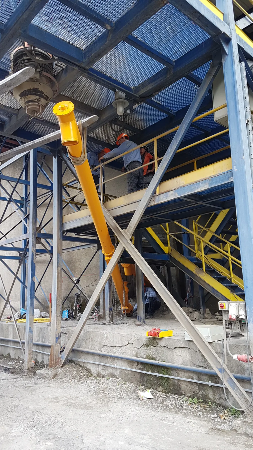 Cement Plant 20 m Silo Internal Cleaning No. 19