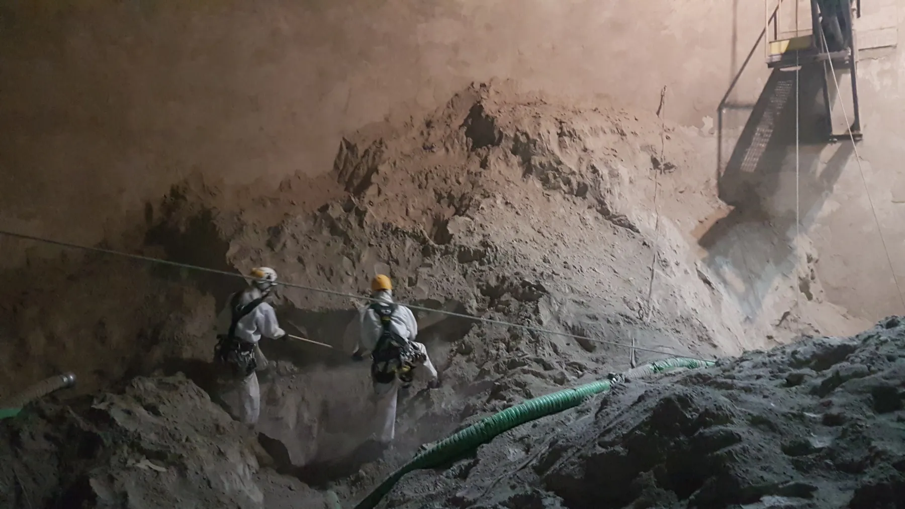 Cement Plant 40 m Silo Cleaning Works No. 15 & No. 16